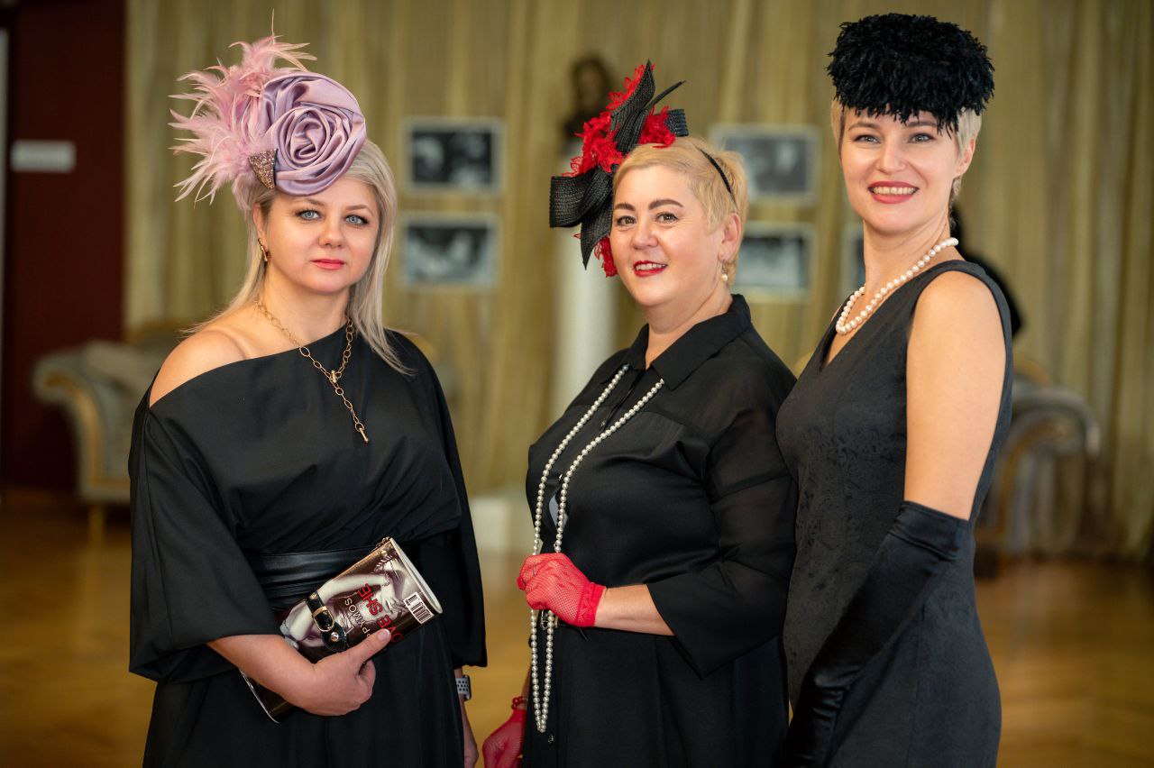 Кавалерам приготовиться: грядет всероссийский женский флешмоб «Красивый выход»