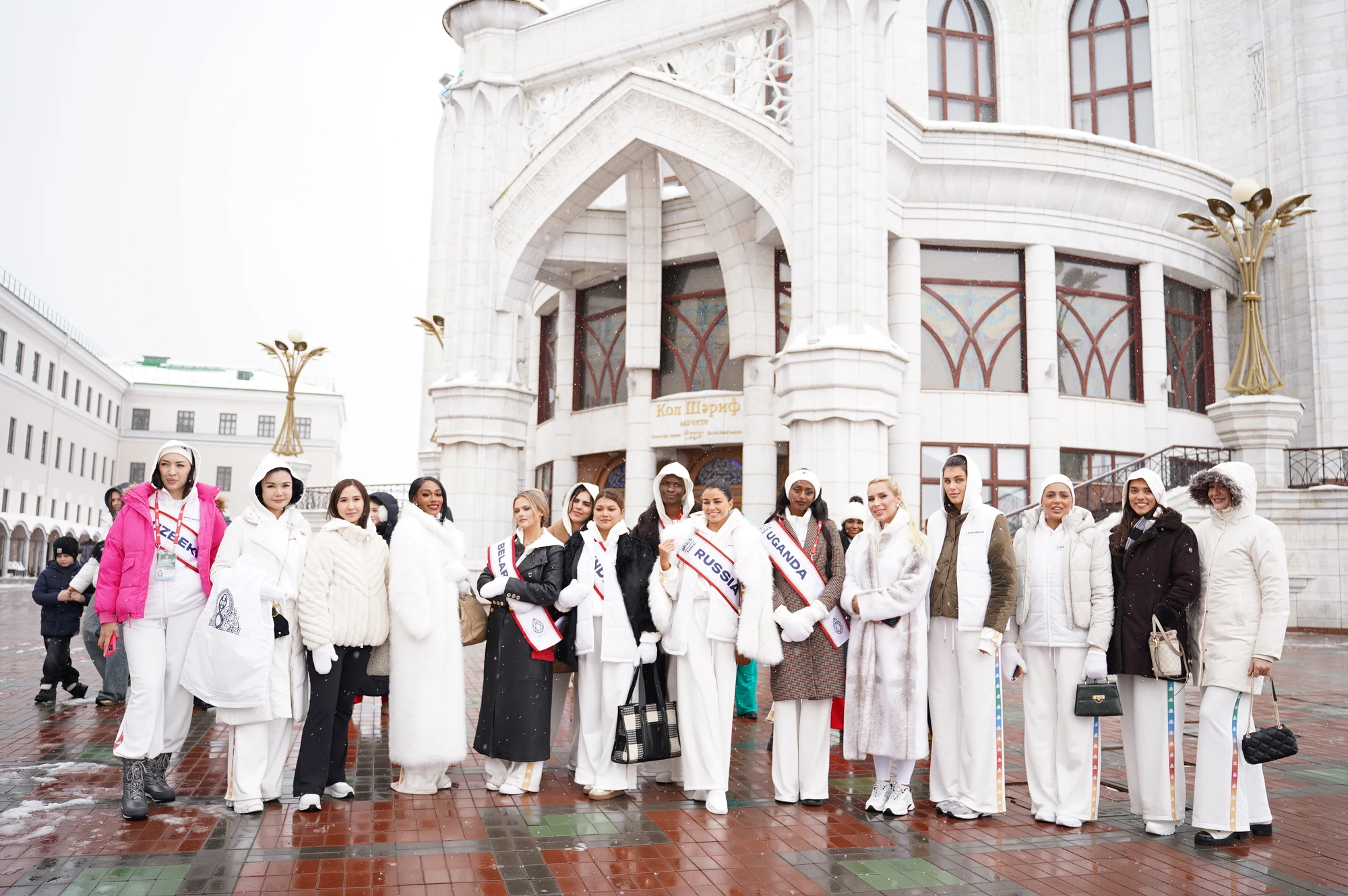 Победительнице Miss BRICS вручат корону с тысячью бриллиантами