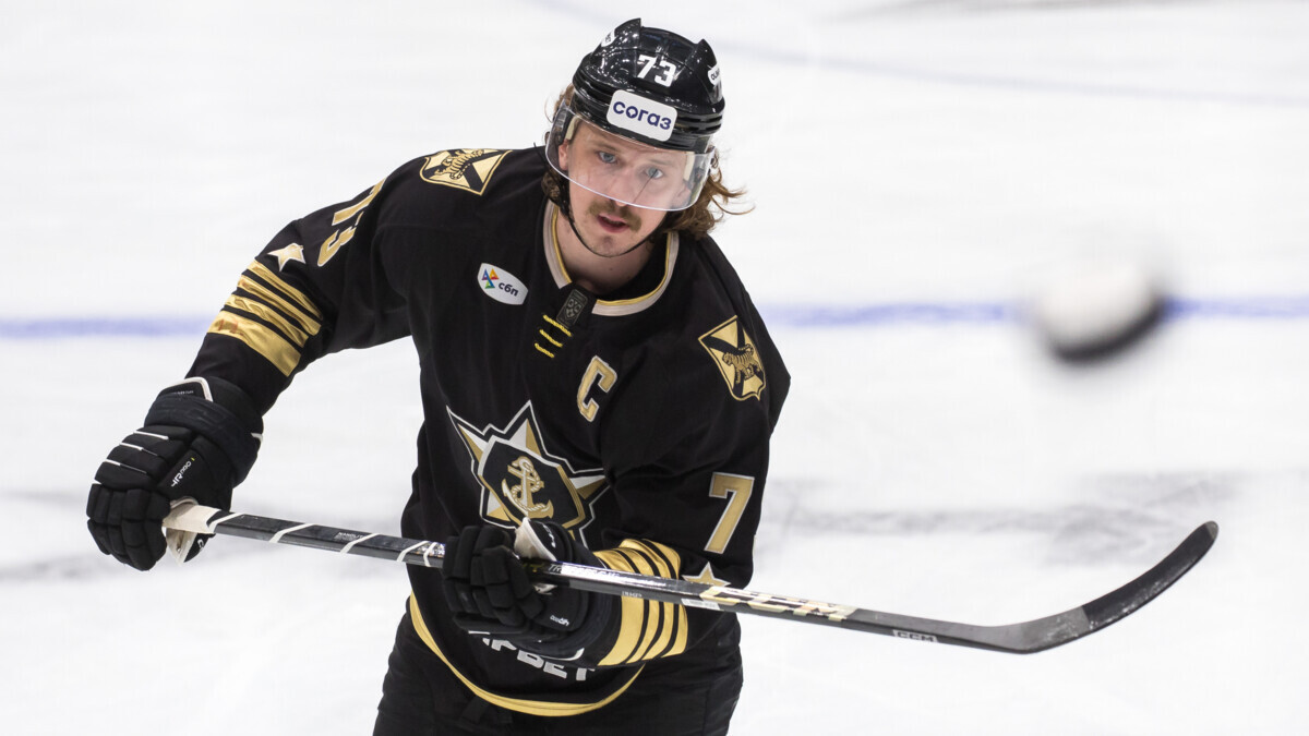 Шулак об автоголе в игре с «Ак Барсом»: «Дал Старкову отличный повод для шуток»