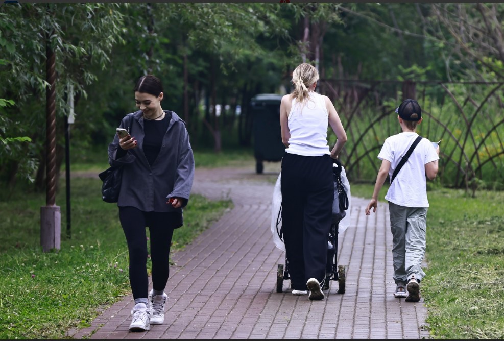 И жнец, и на дуде игрец: подсчитана «зарплата» жен в Казани за работу дома