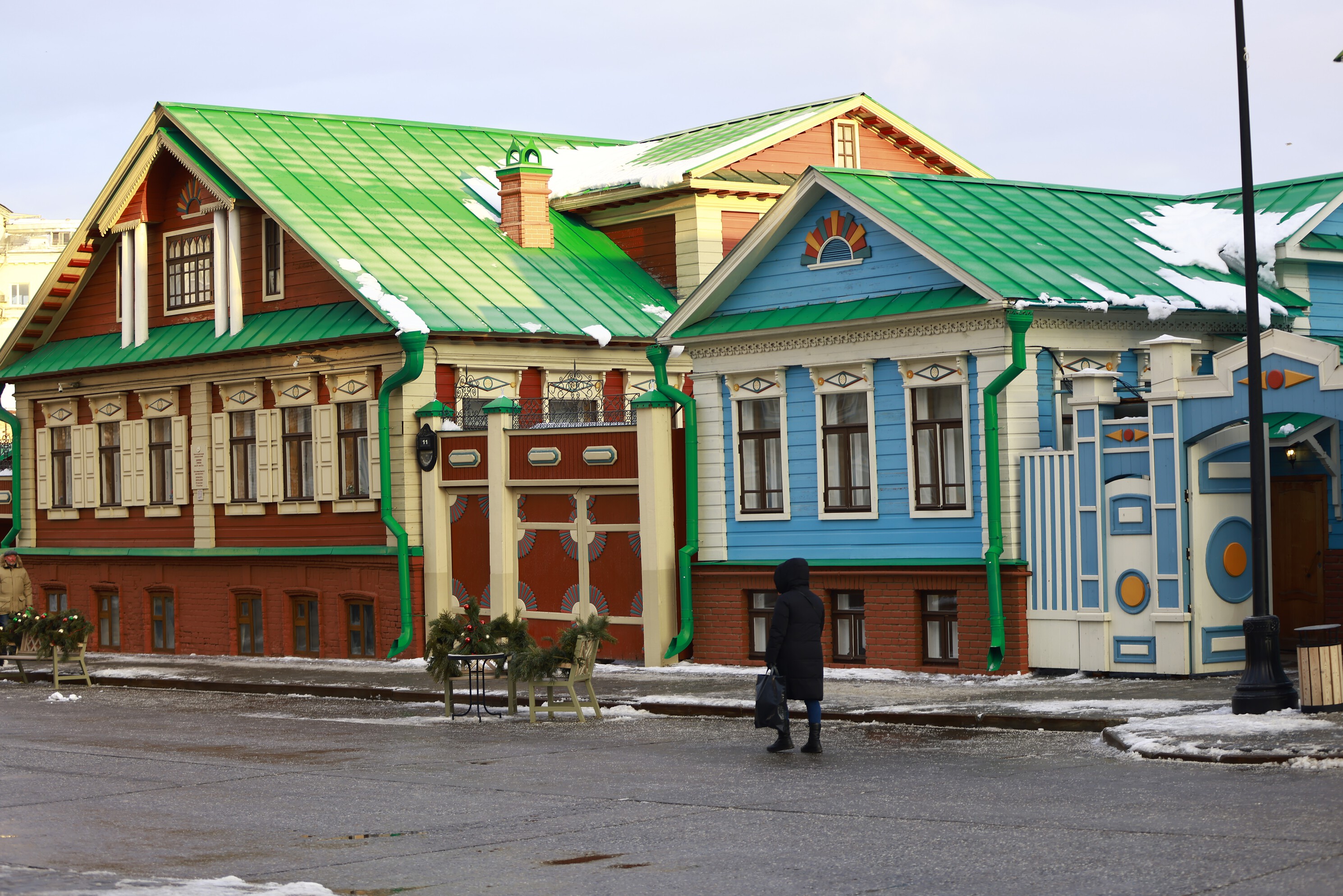 Владельцев ОКН Татарстана просят срочно убрать снег с крыш