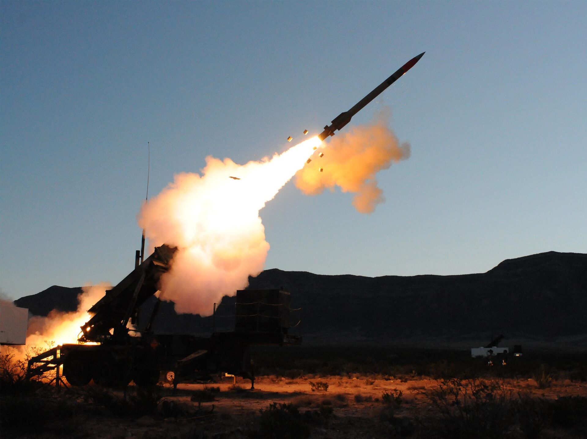 Трамп пообещал заменить Patriot лазерами