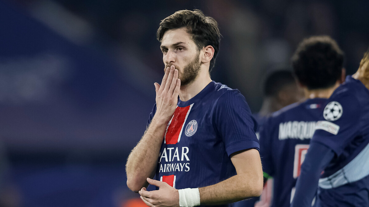 Дубль Хвичи Кварацхелии помог «ПСЖ» обыграть «Челси» со счётом 5:2