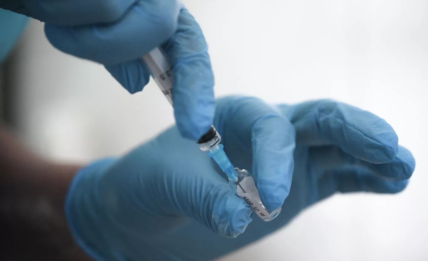 Минздрав включит онковакцины в программу ОМС в 2026 году