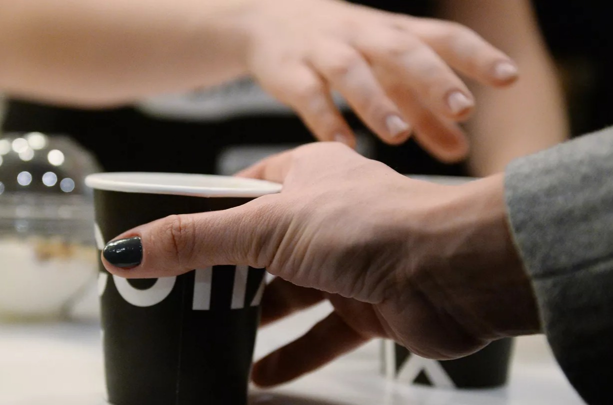 Почему в России стремительно закрываются обычные кофейни