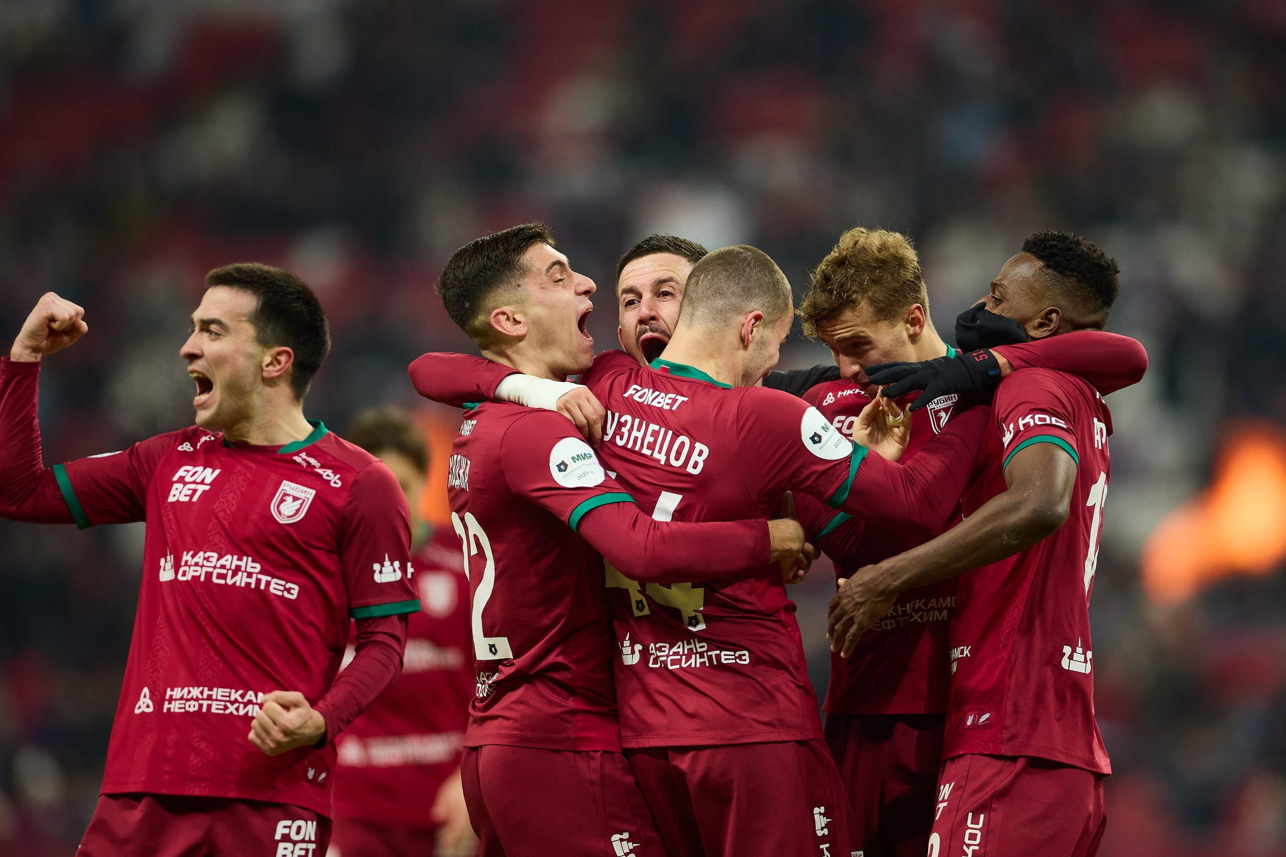 Артига снимает очередной скальп фаворита: «Рубин» разгромил «Локомотив»