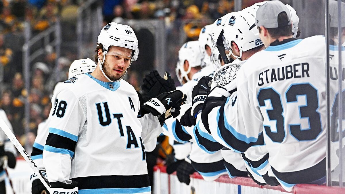 Воспитанник «Нефтехимика» Сергачев помог «Юте» одержать победу