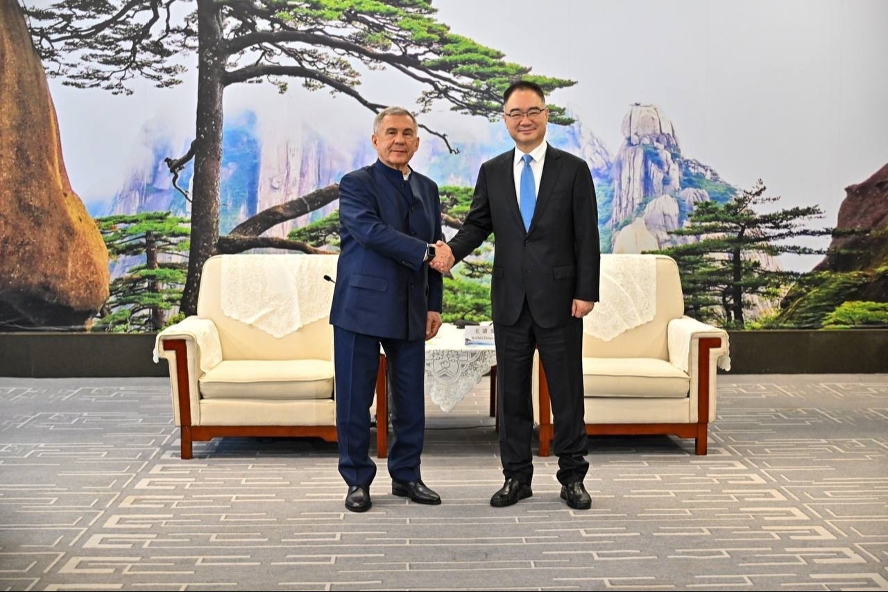 Минниханов обсудил с губернатором Аньхоя проект в «Алабуге» и инвестиции