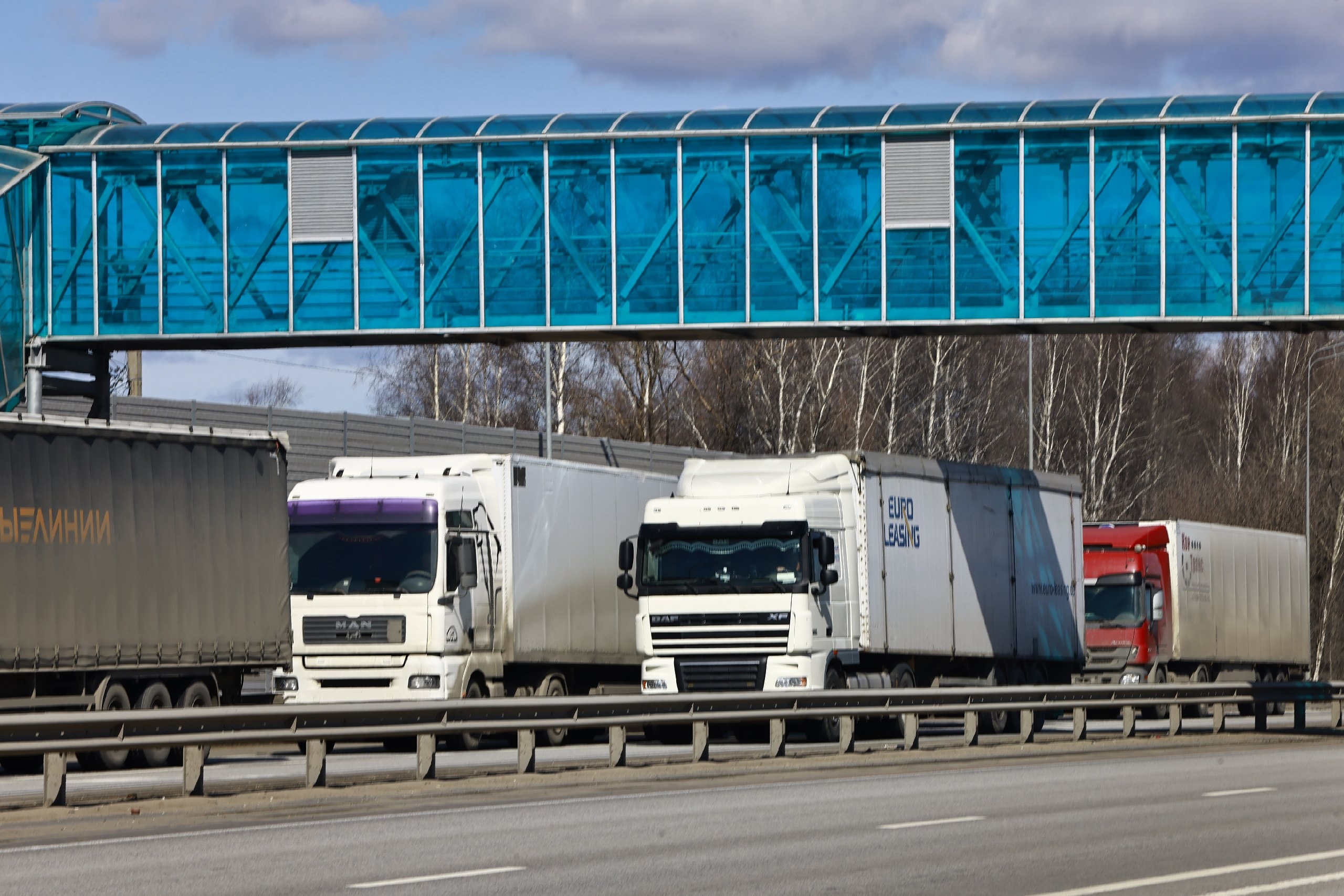 Для грузовиков на трассах Татарстана введут ограничения с апреля