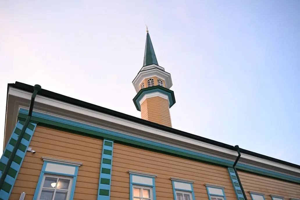 В татарстанском селе Айбаш открылась деревянная мечеть