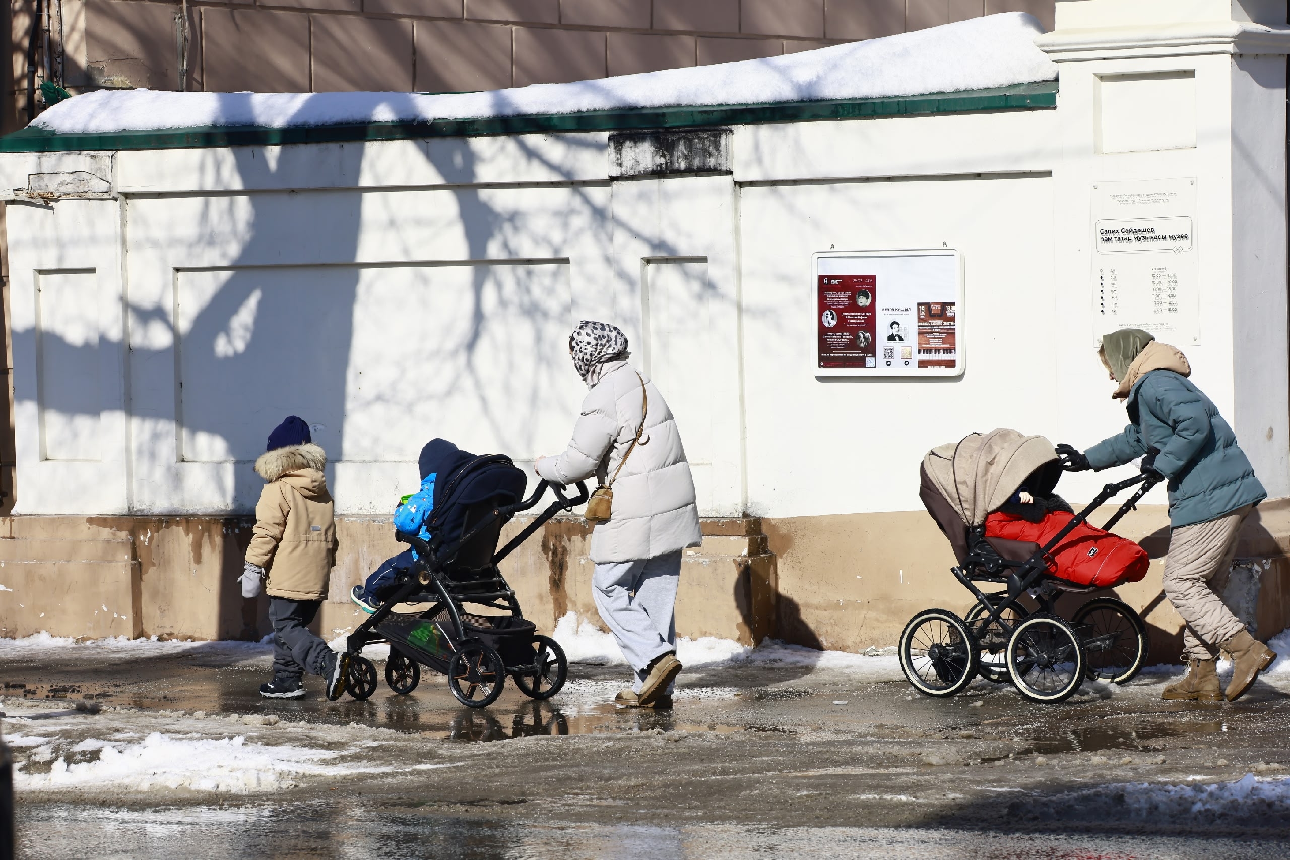 Студенческим семьям при рождении ребёнка начнут платить от 200 тысяч рублей