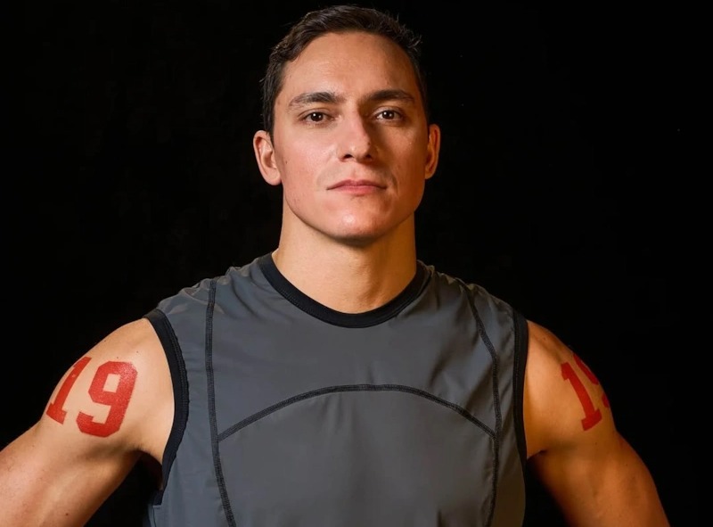 Казанский пловец Никита Королев покинул шоу «Титаны