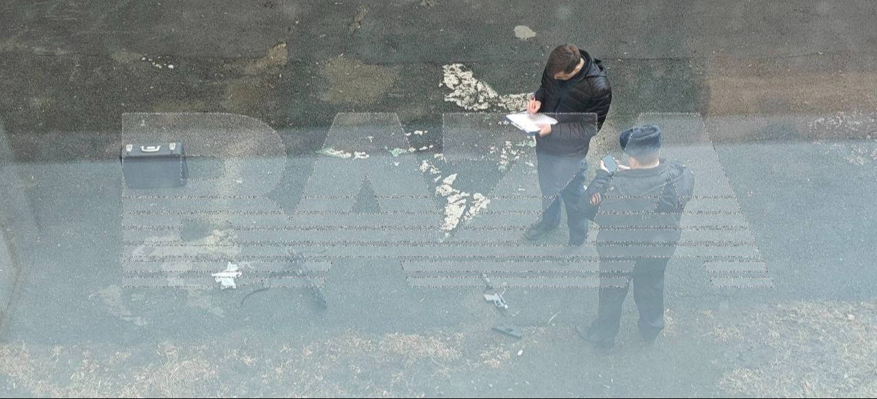 Подросток выстрелил из арбалета в учителя и выпрыгнул из окна в Челябинске