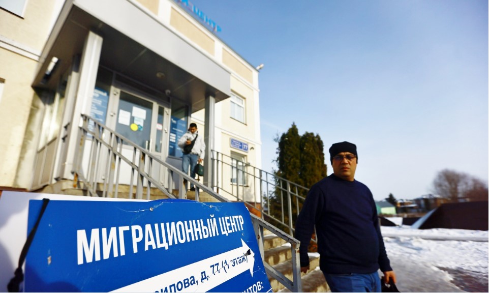 Из Татарстана выдворят 192 мигранта и 219 не разрешат въезд в Россию