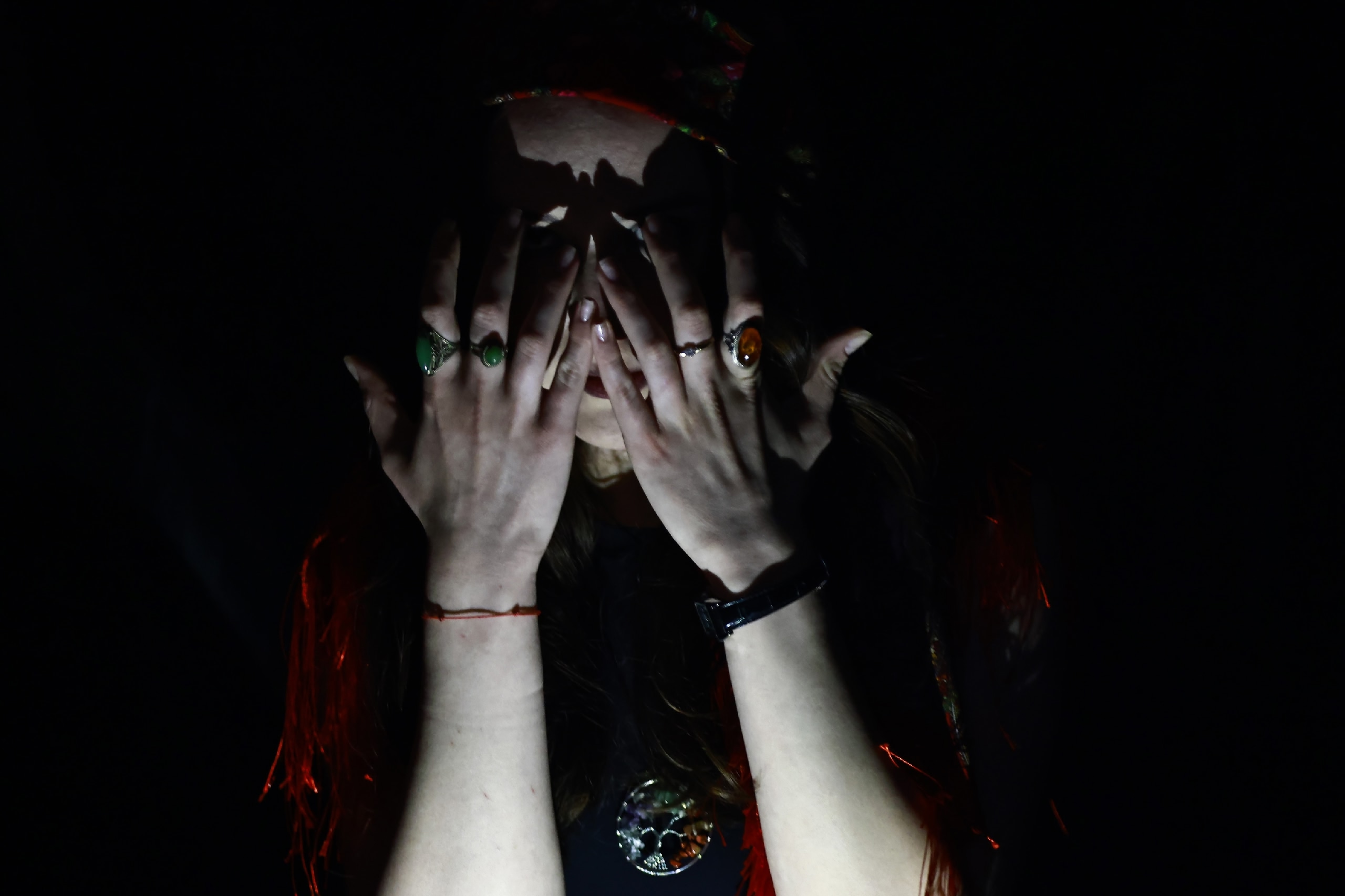 Больше 80% россиян верят в сверхъестественных сущностей