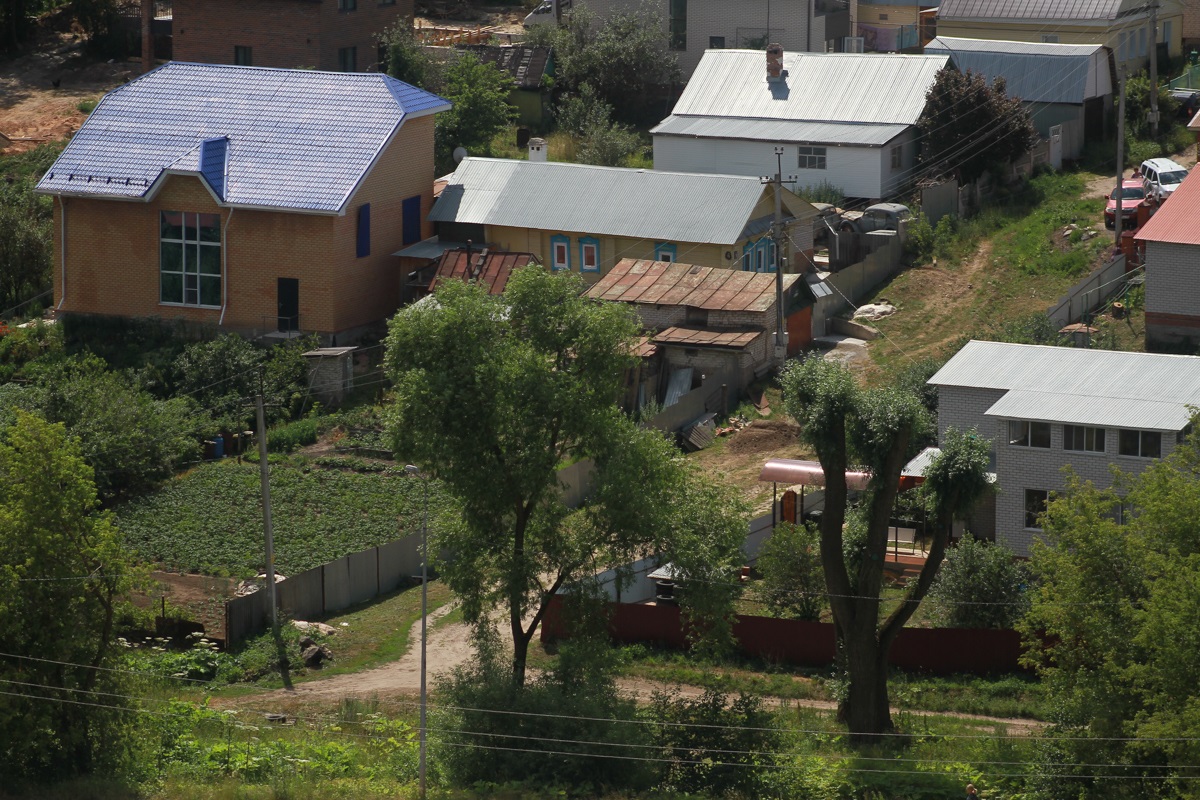 Обвитые «вьюнком» заборы могут обернуться для россиян уголовной ответственностью