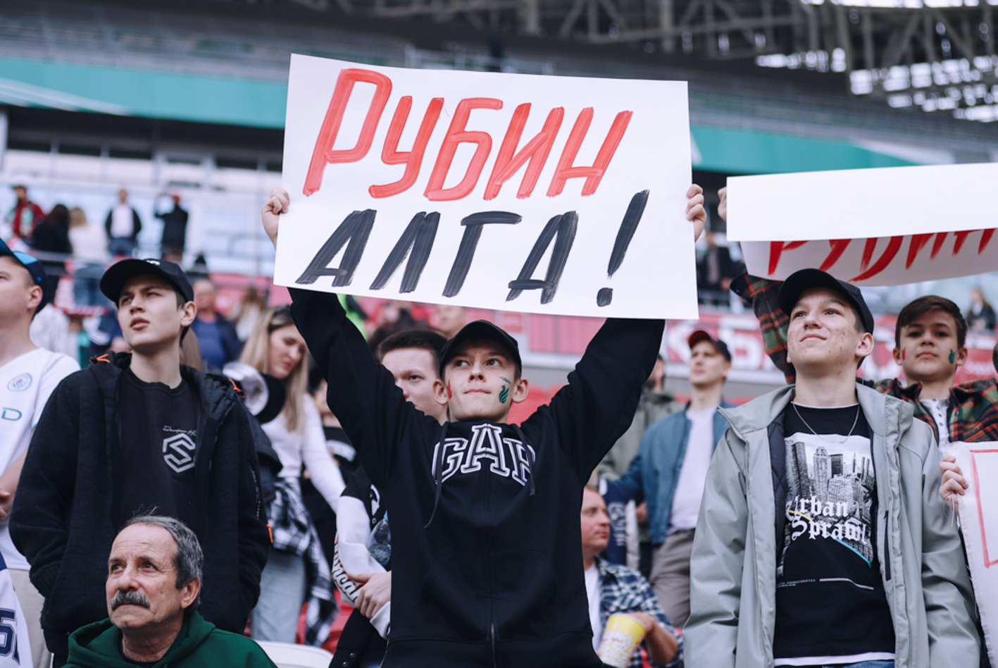 Свищев: «Минздрав заблокировал возвращение пива на стадионы»