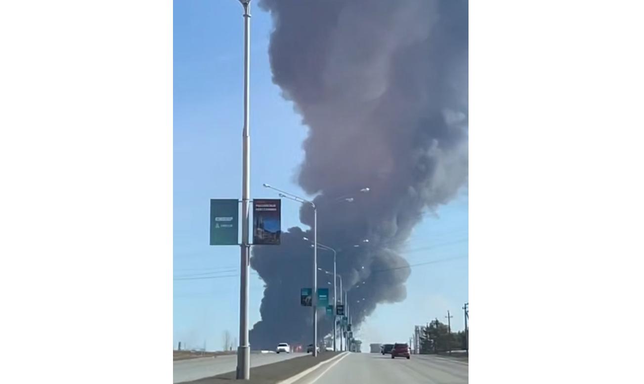 Прокурор Нижнекамска выехал к месту сильнейшего пожара на Нижнекамскнефтехиме