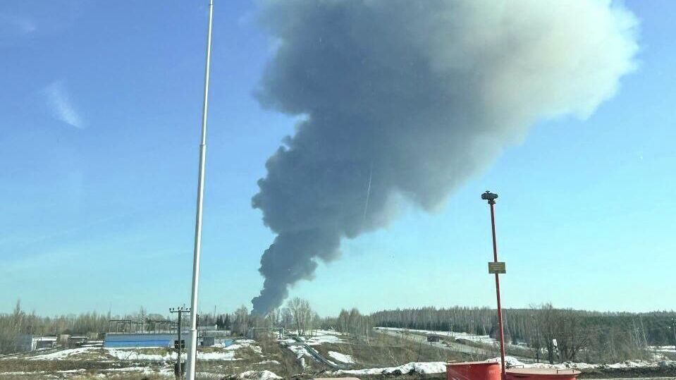 Названа официальная причина взрыва на Нижнекамскнефтехиме