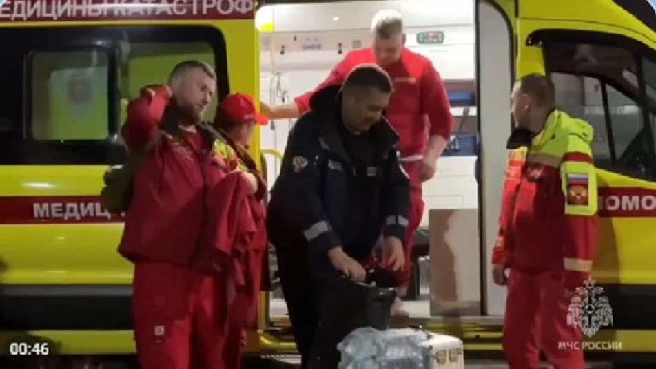 Спецборт МЧС России приземлился в Нижнекамске