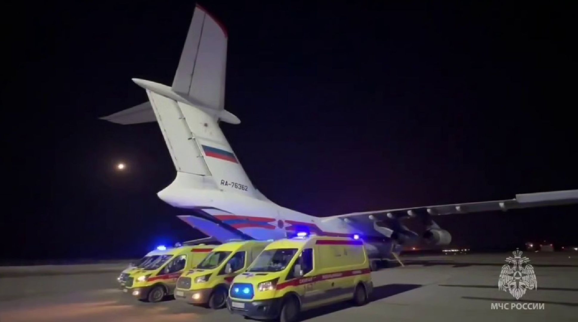 Десять пострадавших при взрыве в Нижнекамске доставили в Москву спецбортом МЧС