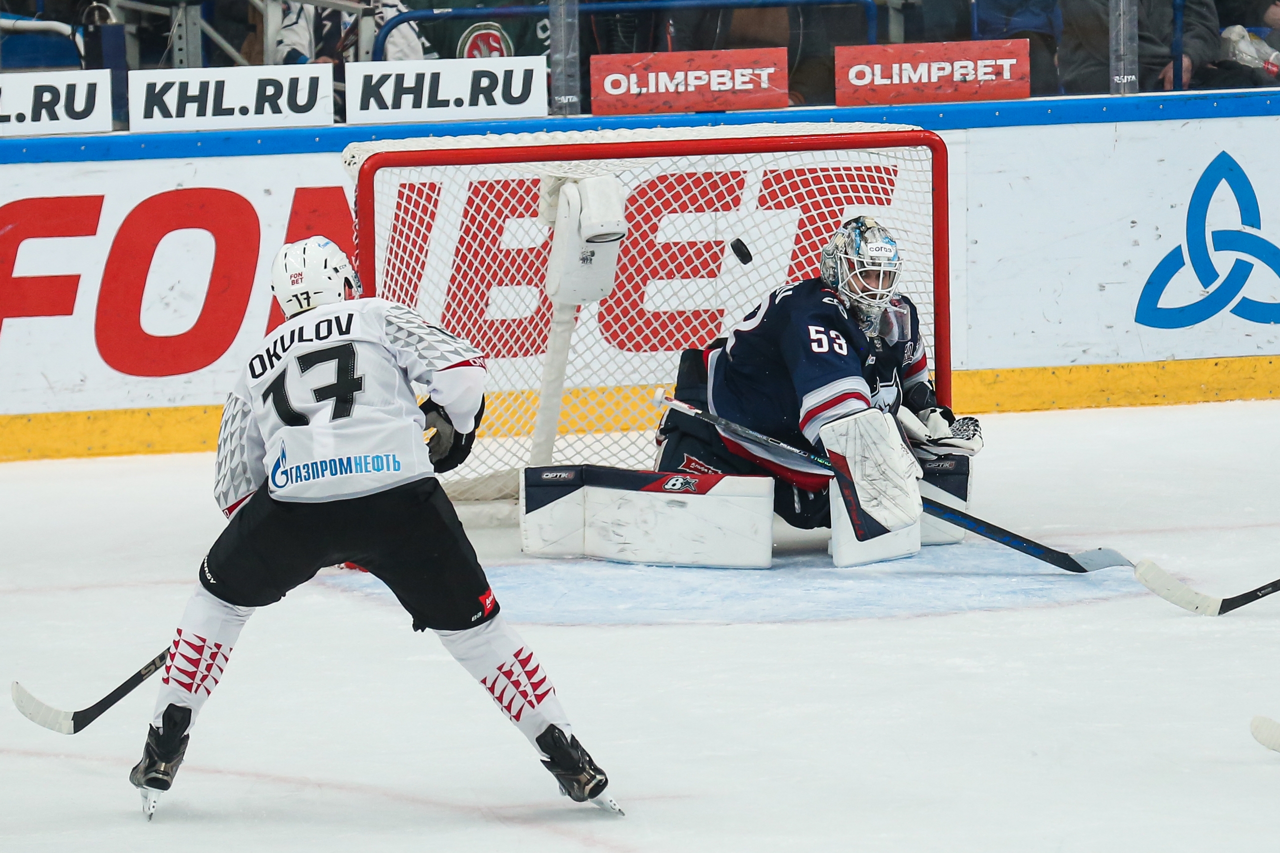 «Нефтехимик» вылетел из Кубка Гагарина, уступив в пятом игре с «Авангардом»