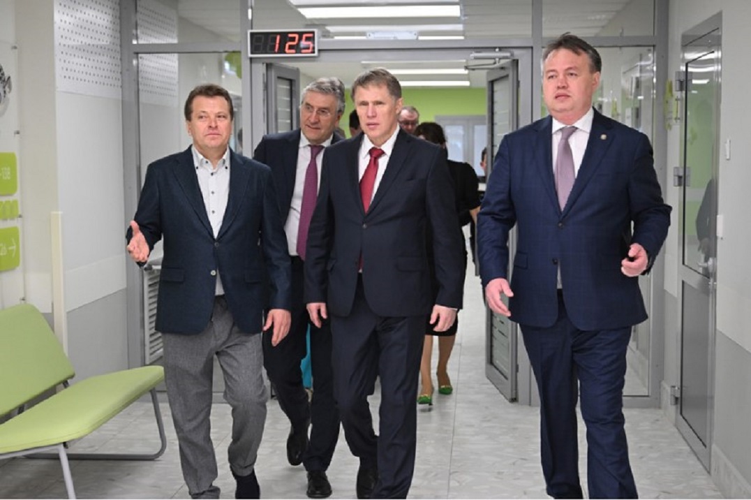 Михаил Мурашко побывал в детской поликлинике в ЖК «Волжские просторы» Казани