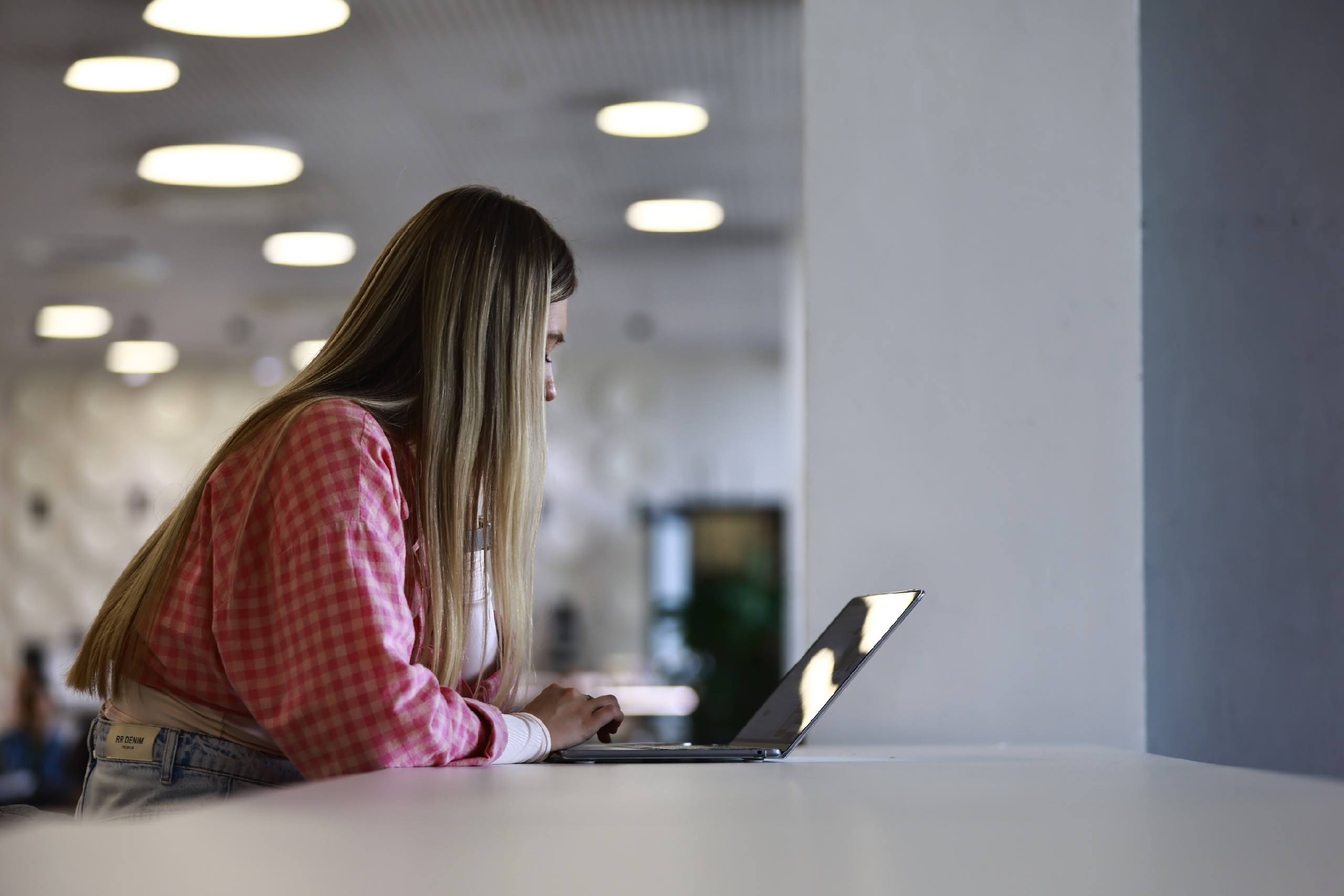 За мат в интернете россиянам грозит штраф до 300 тысяч