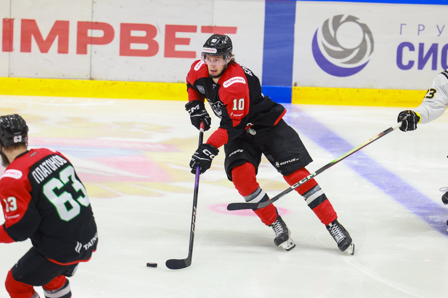 ХК «Нефтяник»