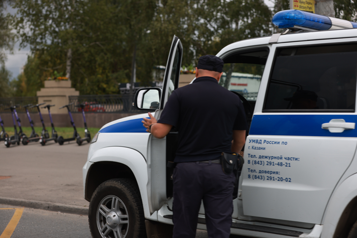 В Москве педагог академии выпала из окна голая из-за увлечения эзотерикой