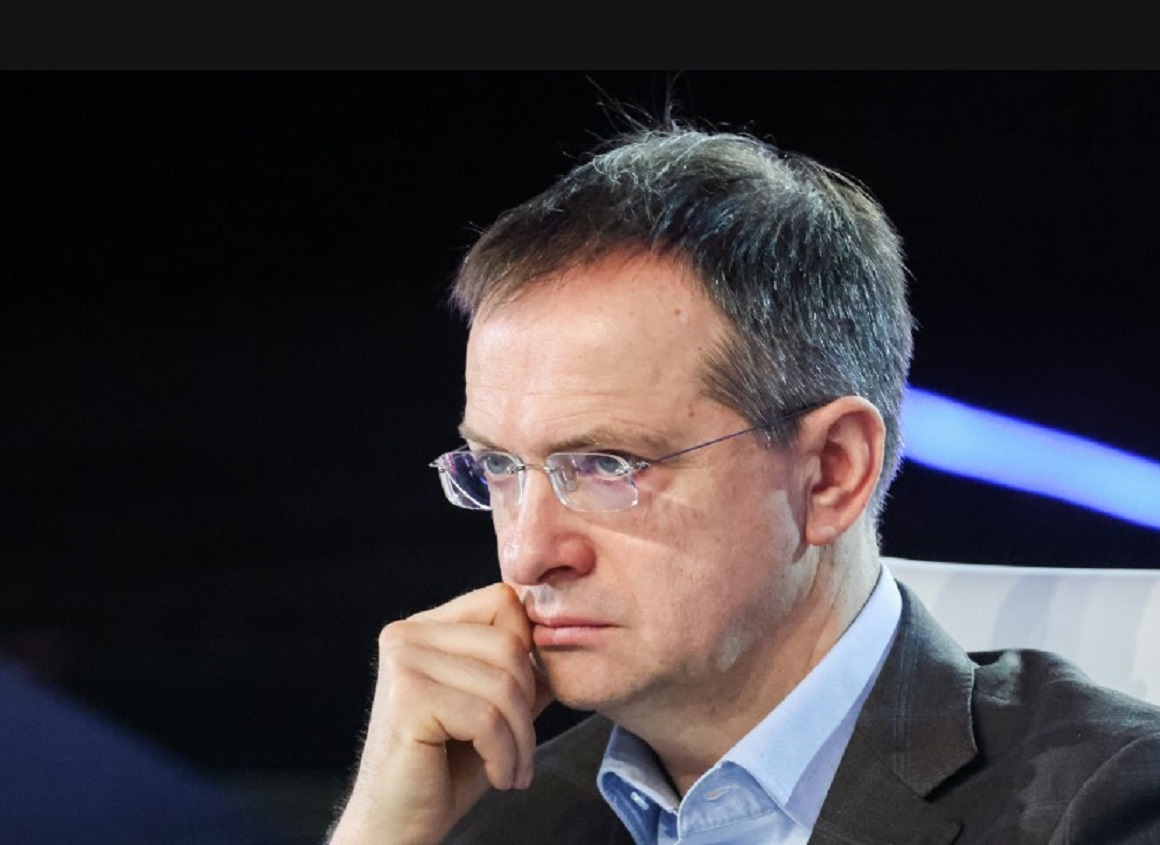 Мединский сравнил потери Украины и России после обмена телами