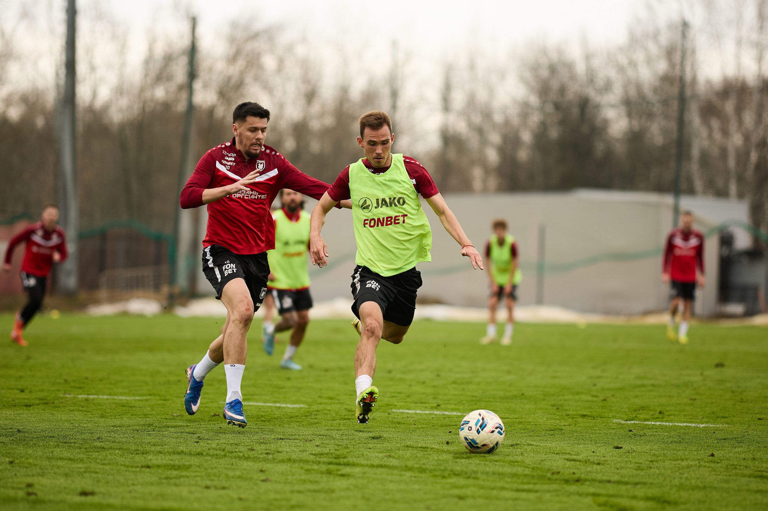 Грязь, дождь и вернувшийся Дардан: Артига выдавливает улыбку перед «Оренбургом»