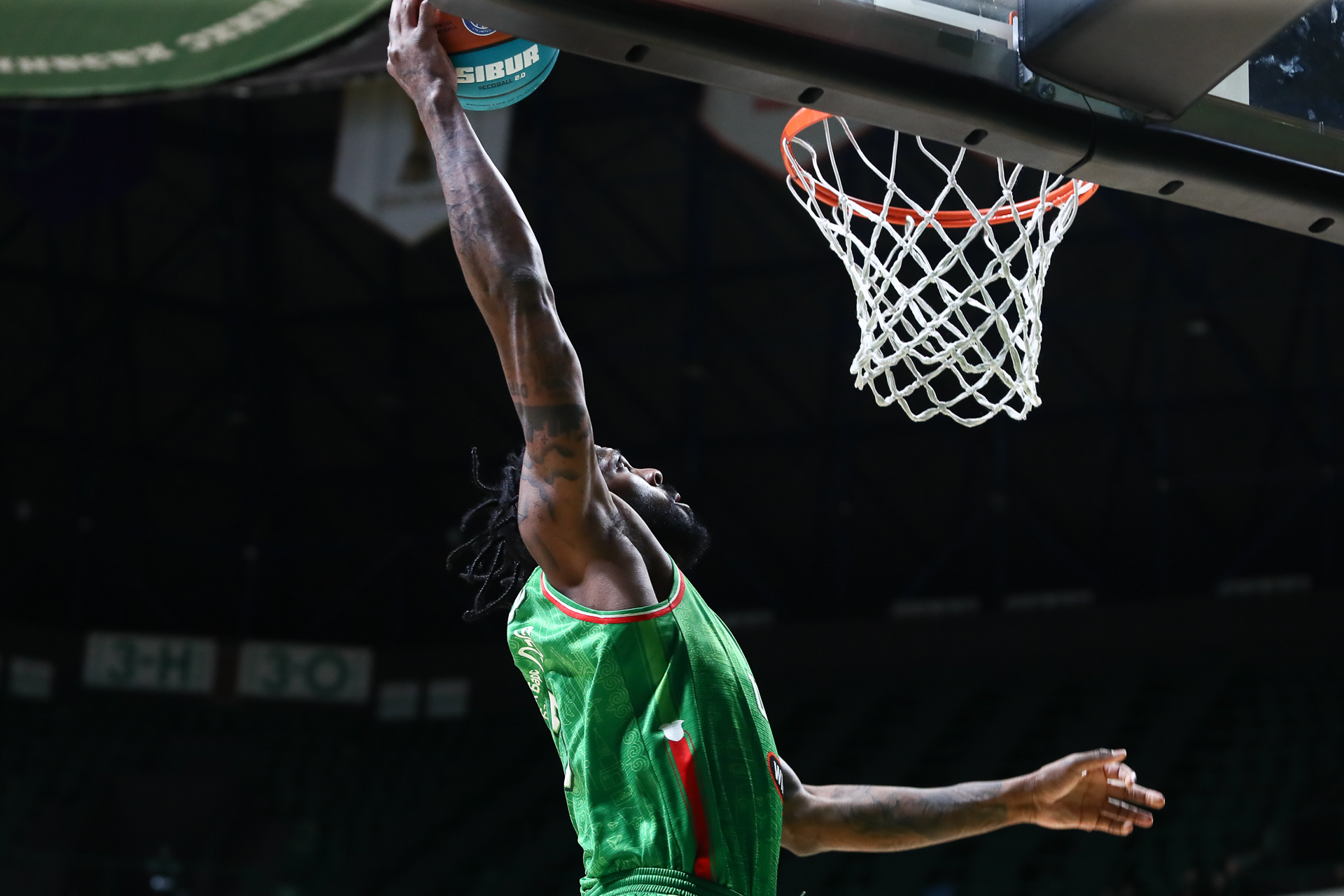 УНИКС разгромил «Парму» и вышел в финал Кубка WINLINE