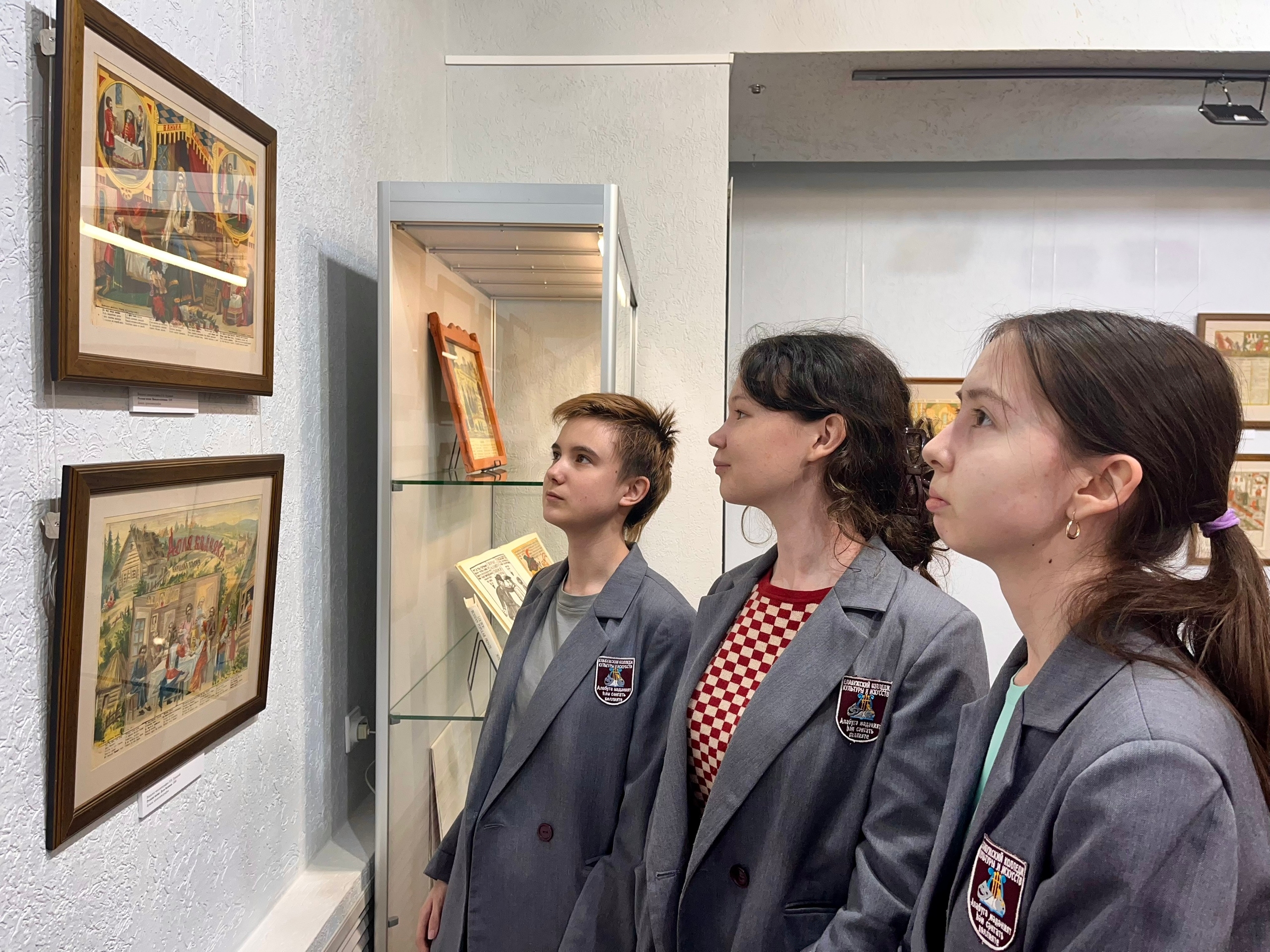 В Елабугу приехали выставки из Москвы и Пензы