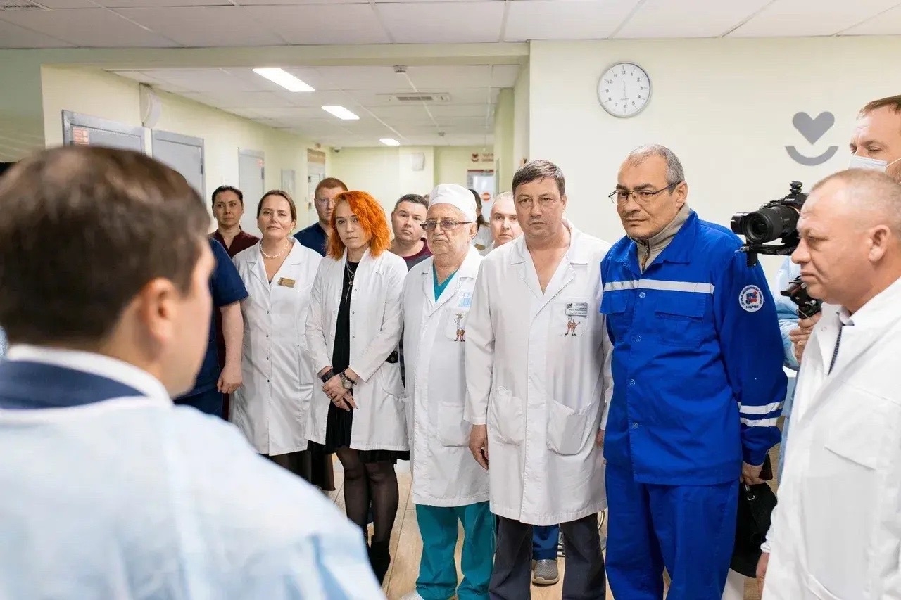 Медикам, помогавшим жертвам взрыва на Нижнекамскнефтехиме, выплатят спецпремии