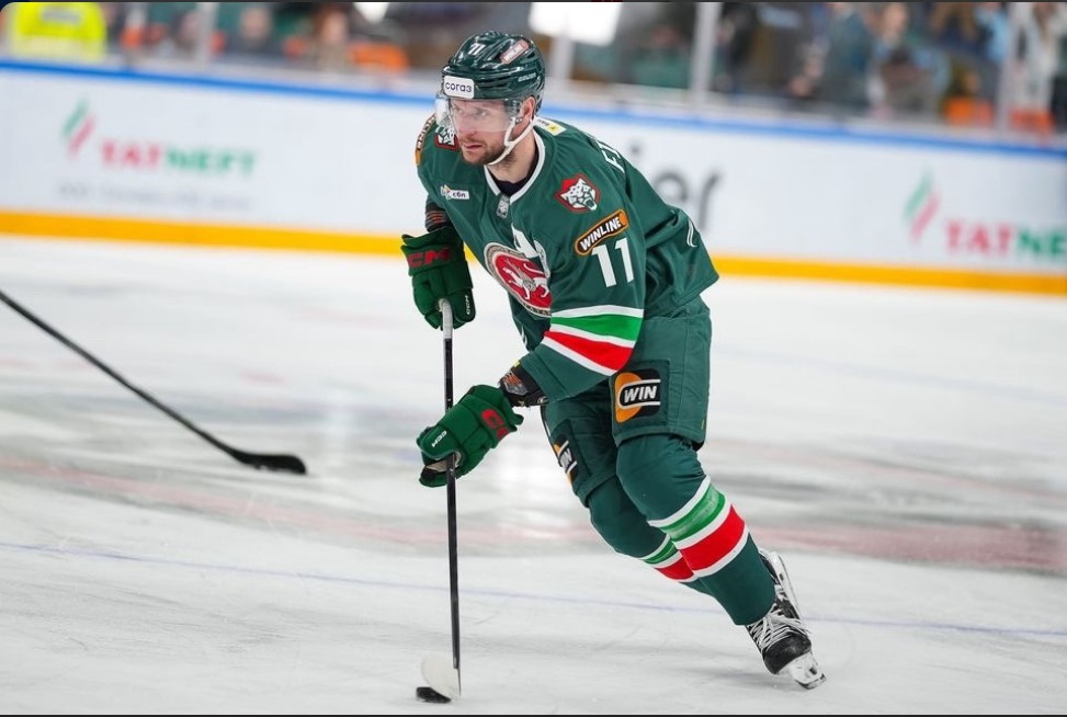 В матче «Ак Барса» и минского «Динамо» произошло две драки