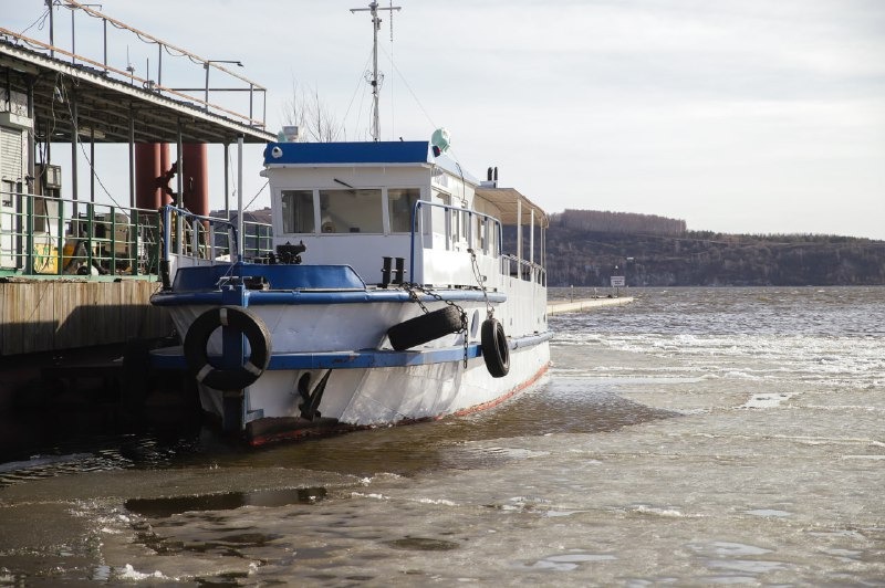 Паромная переправа Аракчино — Верхний Услон начала работу с 16 апреля