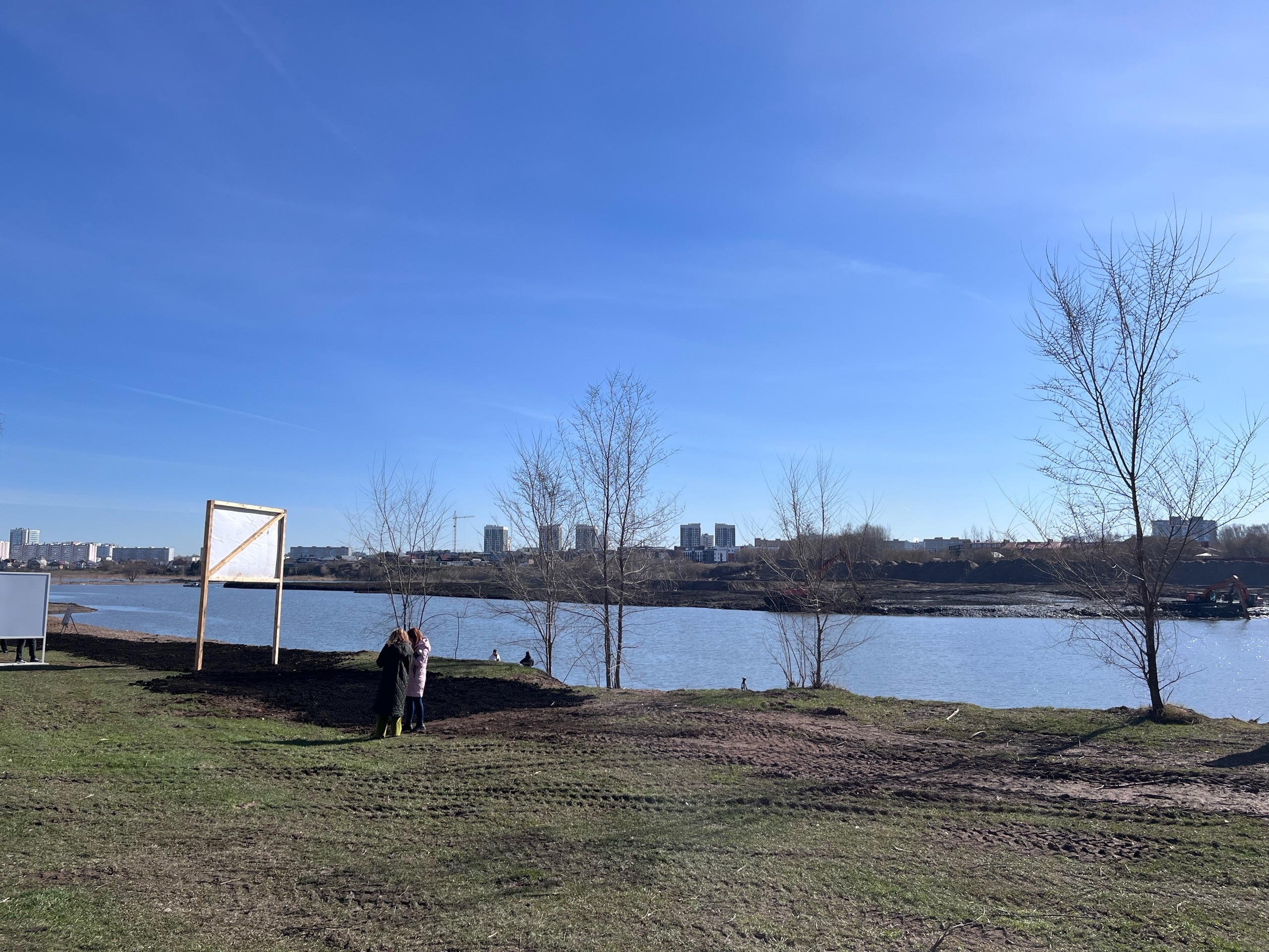 В Челнах расчищают реку Мелекеску