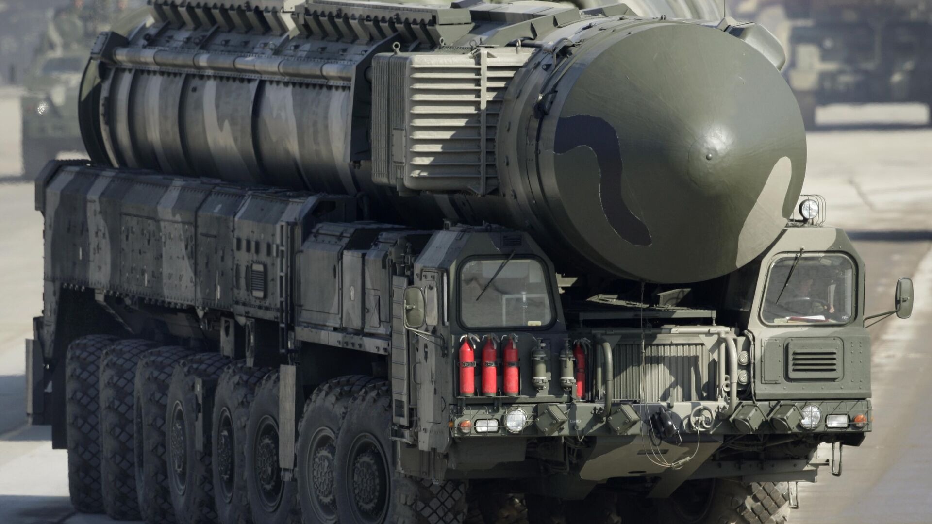 Военные учтут намерение Франции размещать ядерное оружие в Европе