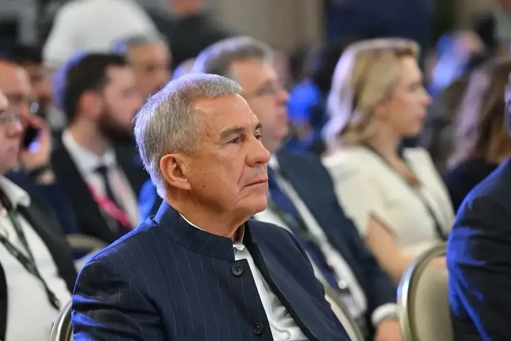 Минниханов поучаствовал в сессии на «Иннопром. Центральная Азия»