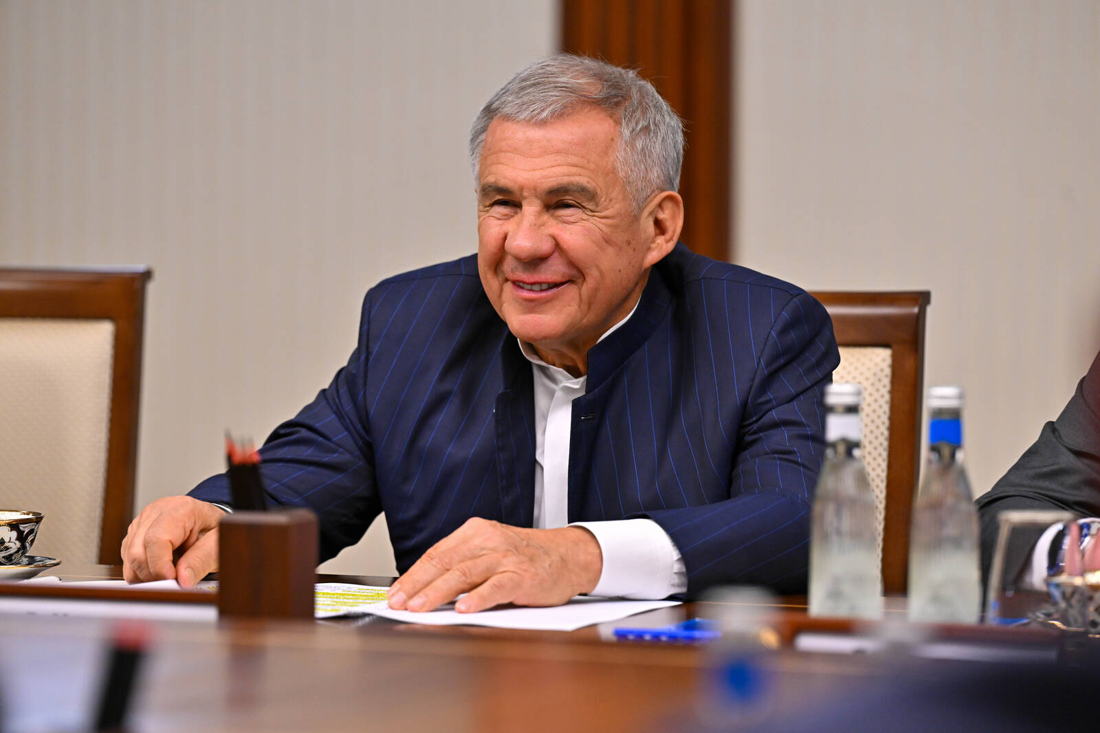 Минниханов поздравил тренеров казанского шахматиста с победой на первенстве мира