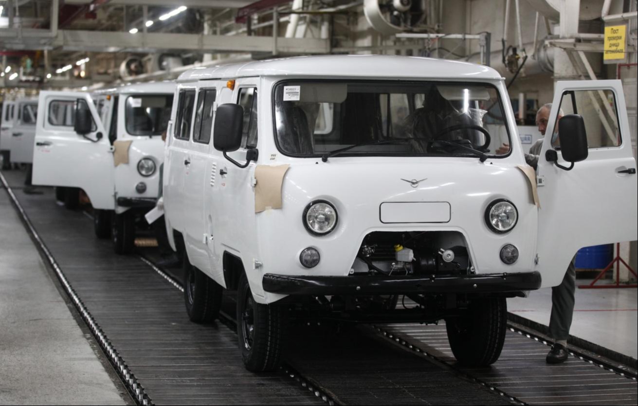 УАЗ решил официально запатентовать «Буханку» и «Полуторку»