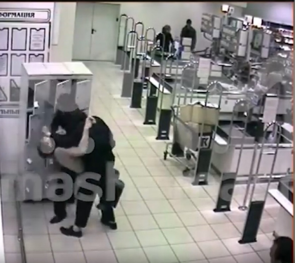 На заводах и в ТЦ установят умные ИИ-камеры, которые будут бороться с драками