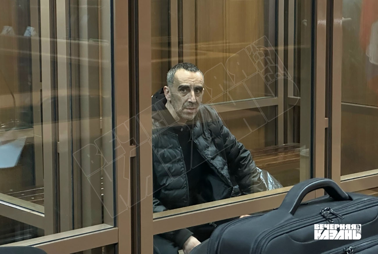 Суд оставил в СИЗО турка, обвиняемого в убийстве жены на глазах ребенка в Казани