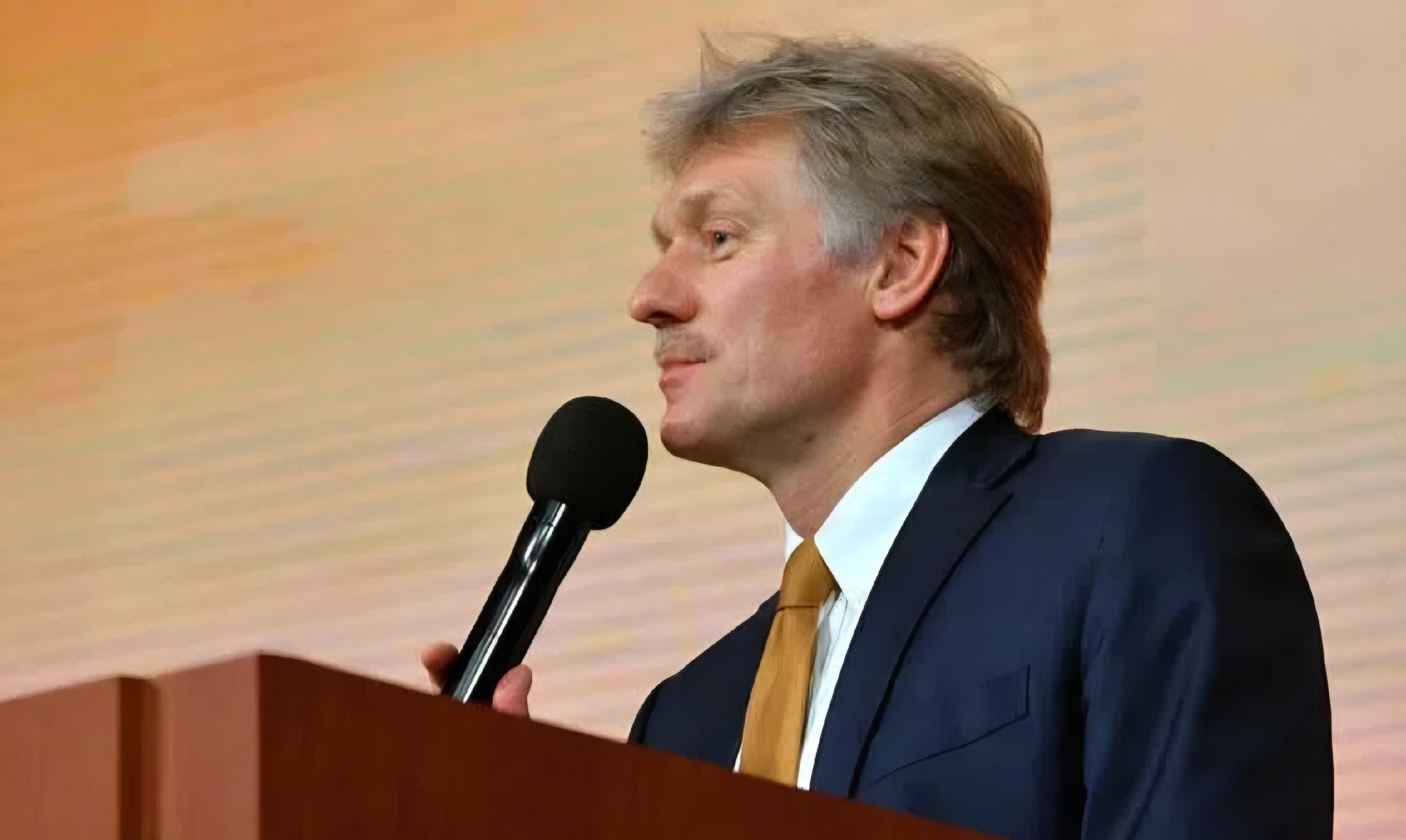 Песков заявил, что парад на День Победы точно состоится