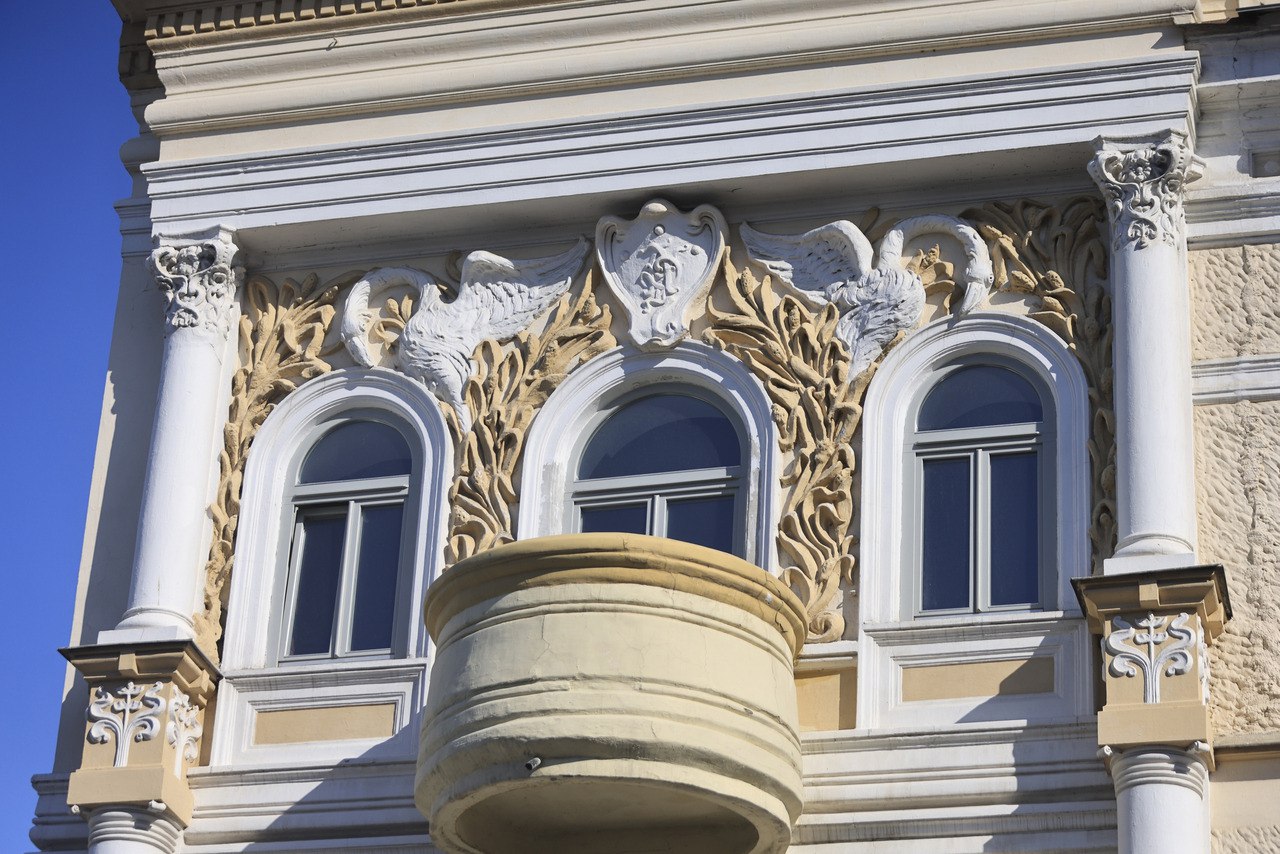 «Быстро заработать не получится»: как Татарстан ищет деньги на дома с историей