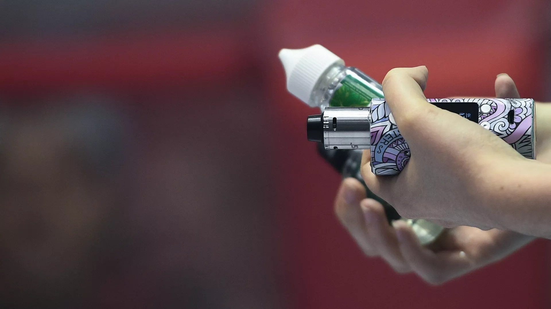 Продажи вейпов и электронок выросли, несмотря на вспышку болезни лёгких