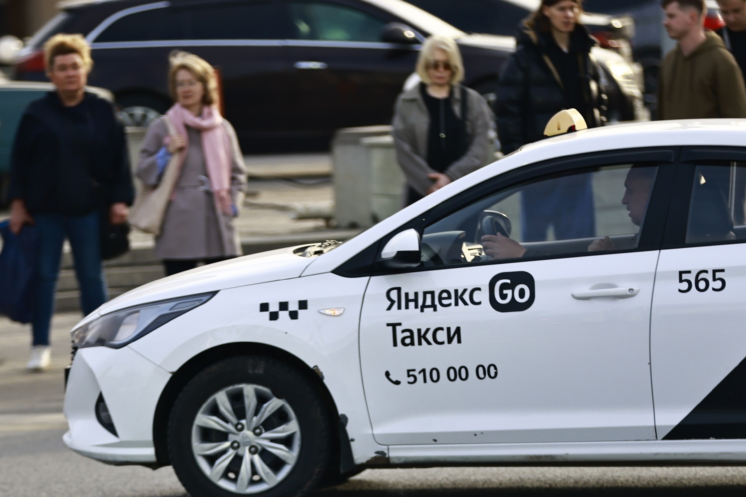 Как изменится спрос на такси в майские выходные