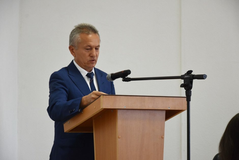 В Заинске за взятку от местных жителей уволили главу земельной палаты