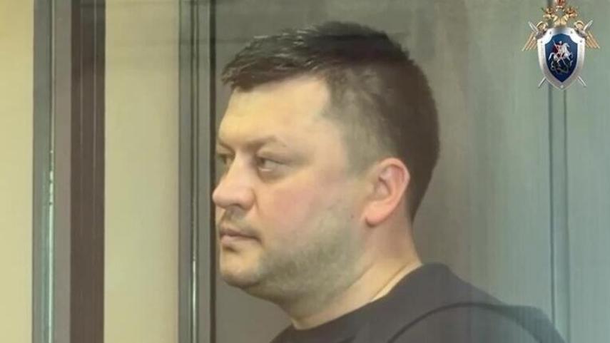 Мэра Уфы отпустили под домашний арест по делу о взятке